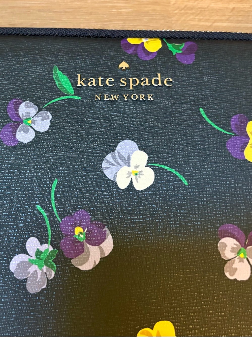 Kate Spade New York 15" Laptop Sleeve Zip Around Pansy Toss - Picture 6 of 10